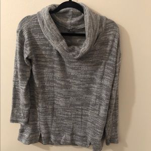 AMERICAN EAGLE SWEATER WITH TURTLE NECK